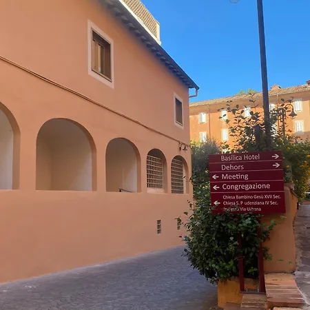 מלון Basilica 3*