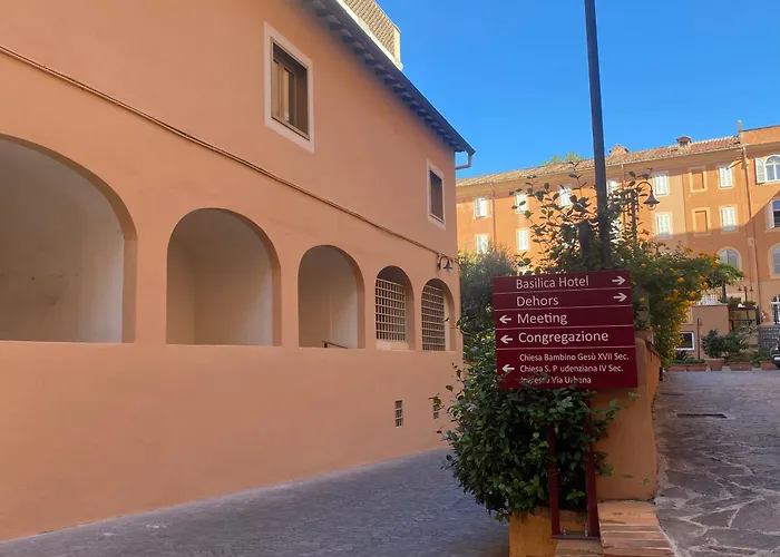 מלון Basilica 3*